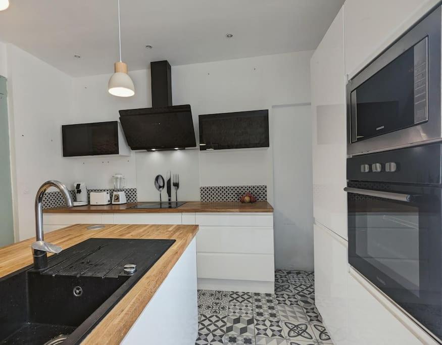 A 5Mn De La Reserve Africaine, Charmante Maison De Village Avec Patio Sigean Ngoại thất bức ảnh